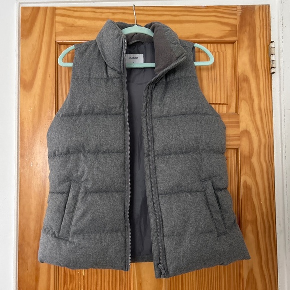 Gray Puffer Vest - Picture 1 of 2